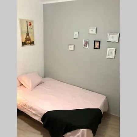 Nueva * Malaga